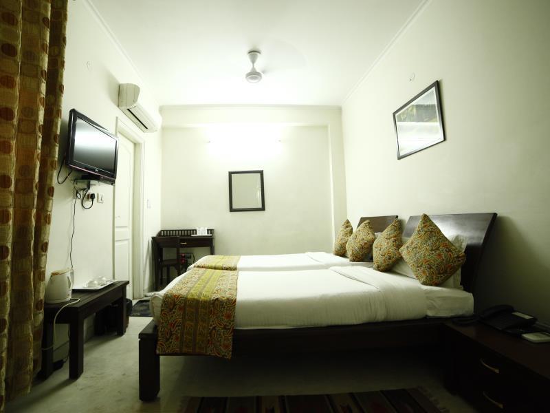 Mehra Residency At The Airport Hotel Ню Делхи Екстериор снимка