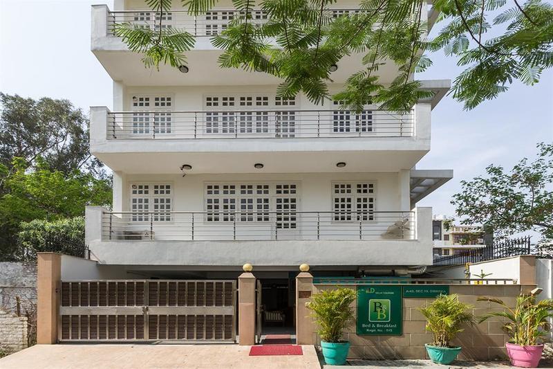 Mehra Residency At The Airport Hotel Ню Делхи Екстериор снимка