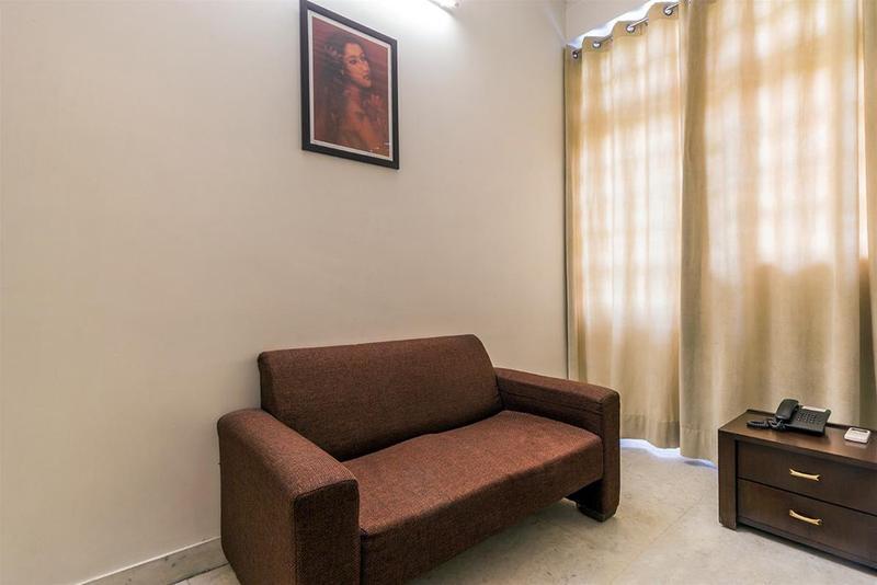 Mehra Residency At The Airport Hotel Ню Делхи Екстериор снимка