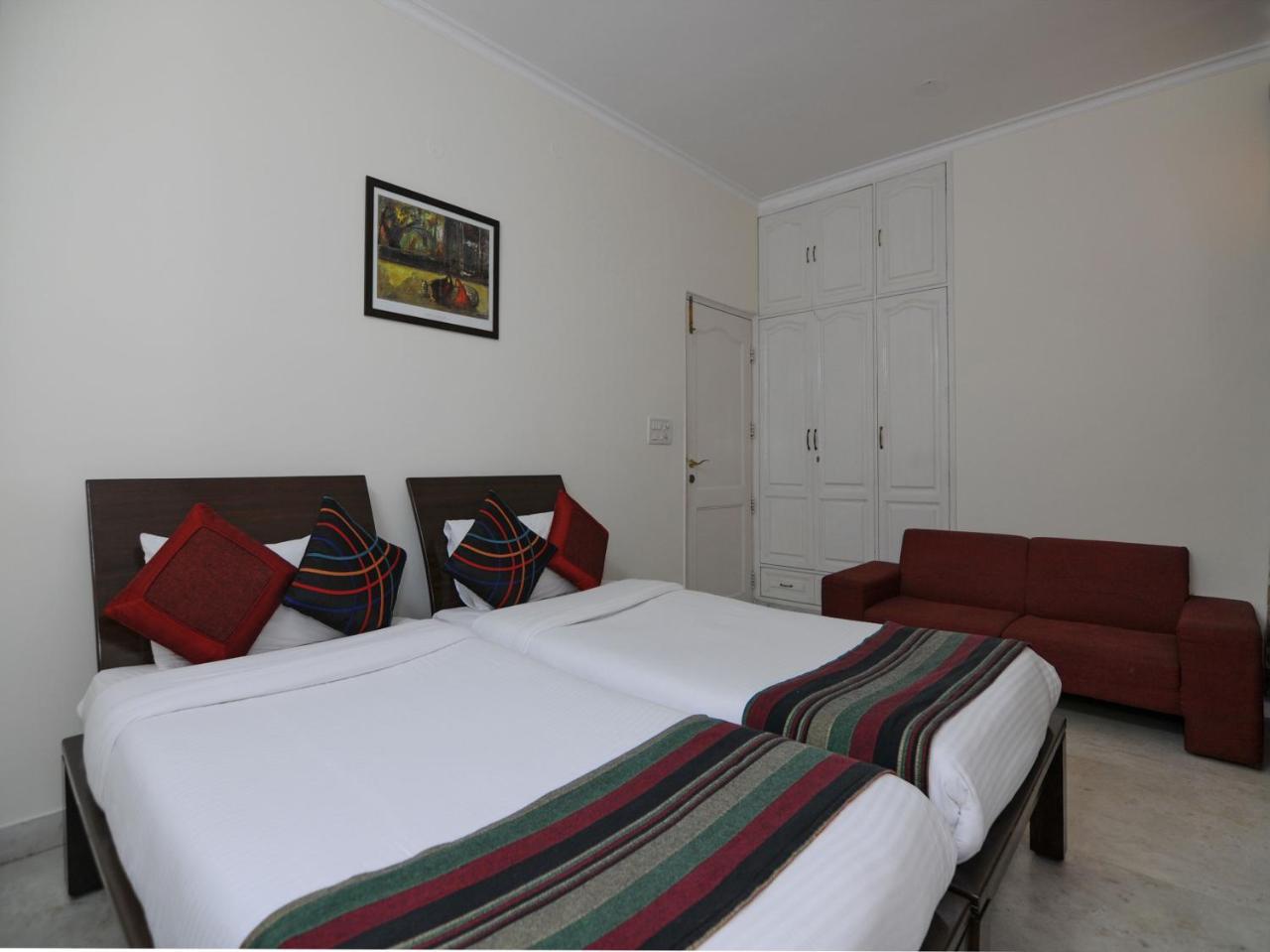 Mehra Residency At The Airport Hotel Ню Делхи Екстериор снимка
